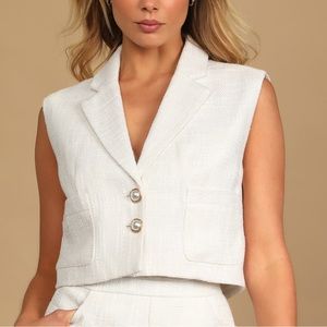 Ivory Tweed Sleeveless Cropped Blazer
